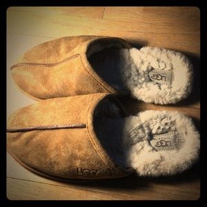 Men’s ugg slippers